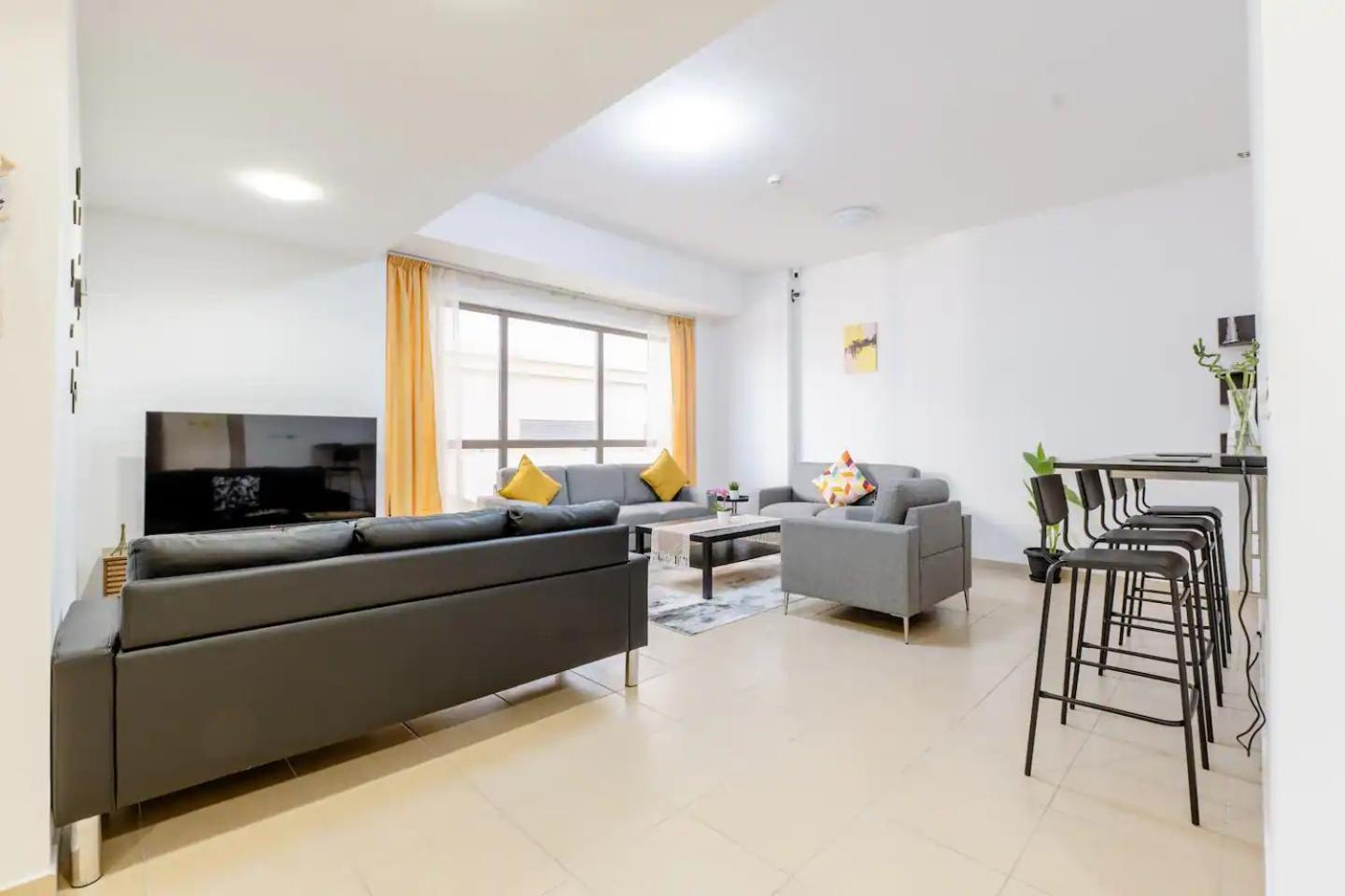 Moonlight Hostel Jbr - 2Min Walk To Jbr Beach - Gym - 2Min Metro Station - Poll Dubai Bagian luar foto