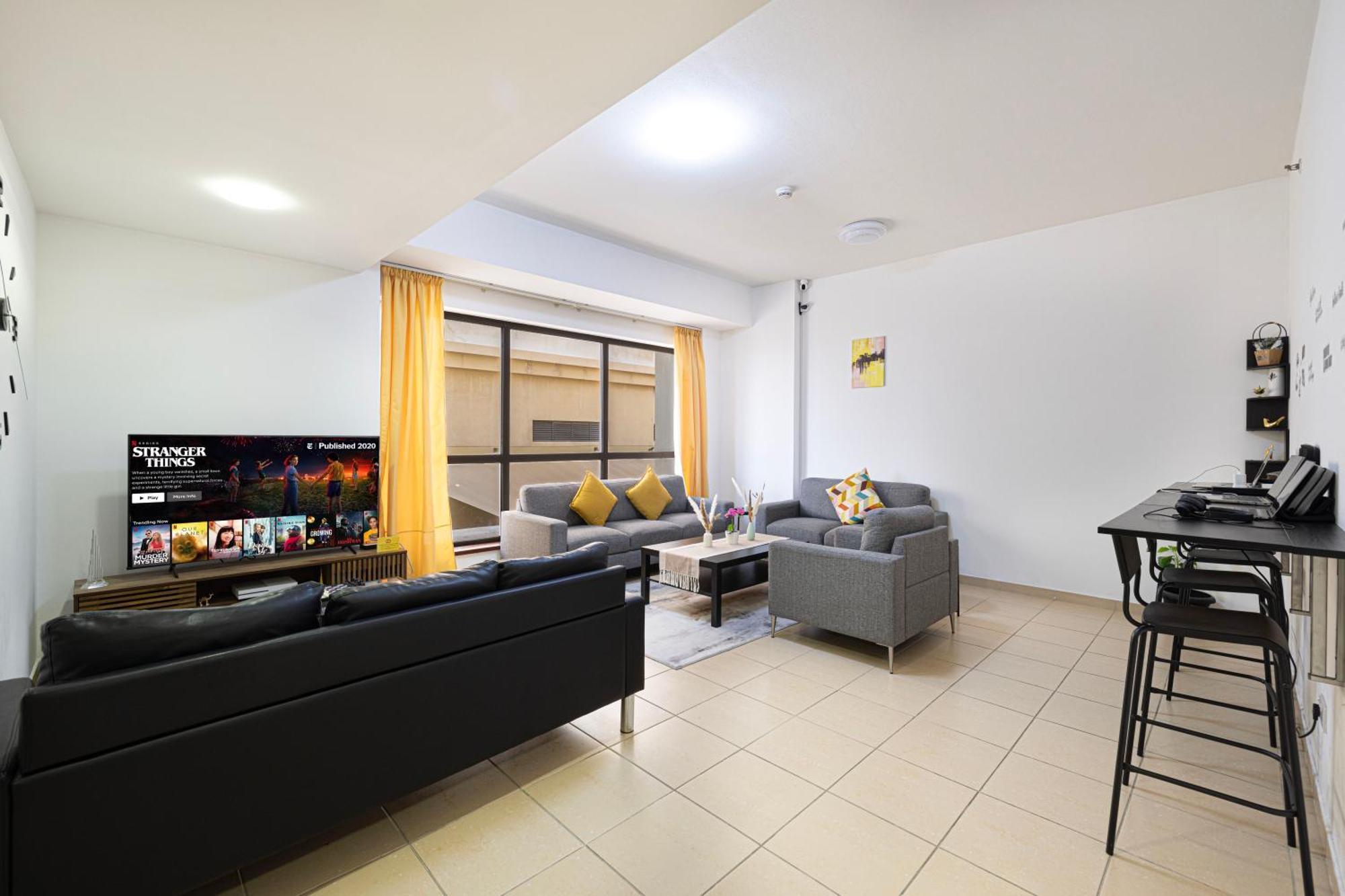 Moonlight Hostel Jbr - 2Min Walk To Jbr Beach - Gym - 2Min Metro Station - Poll Dubai Bagian luar foto