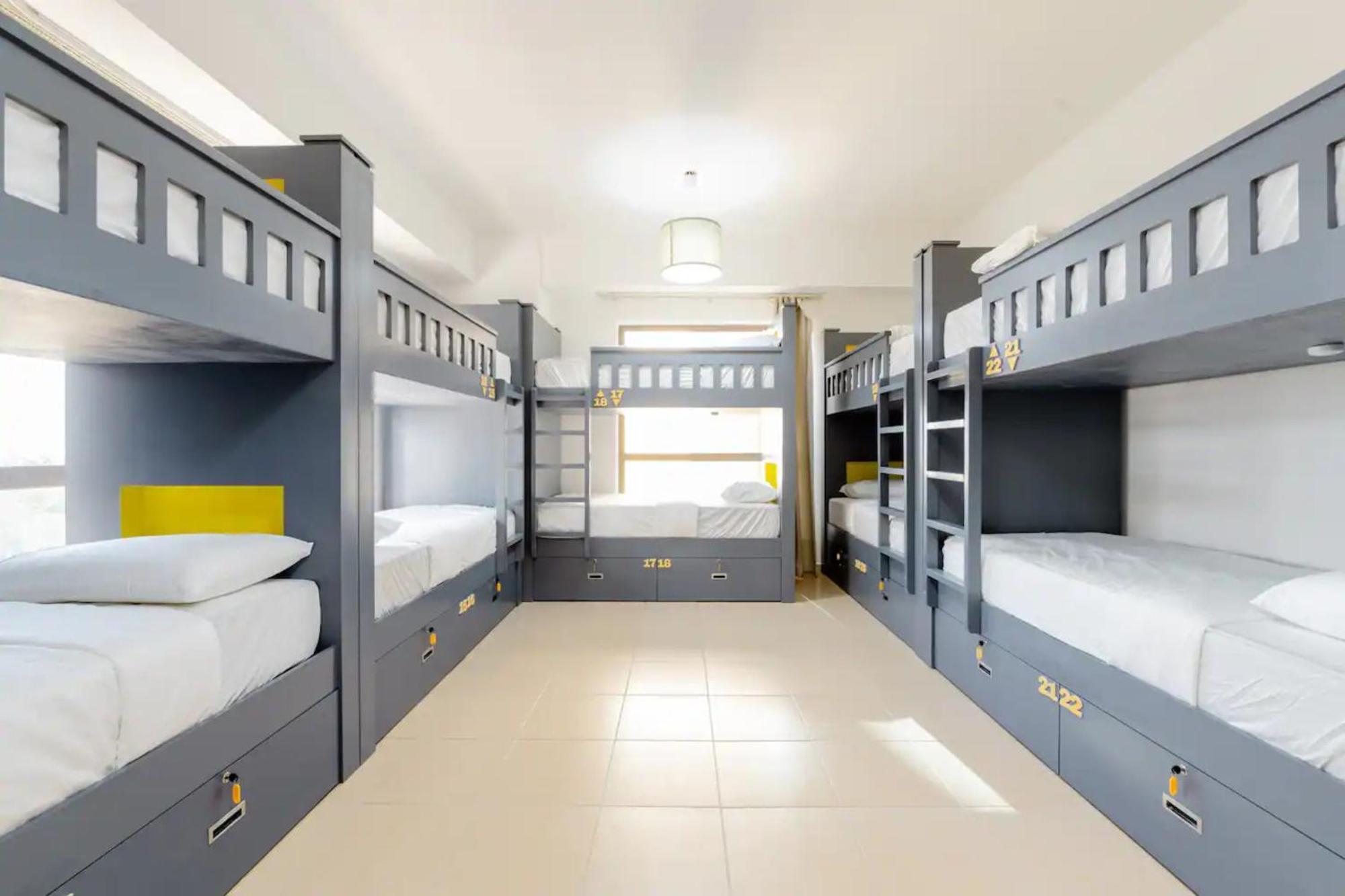 Moonlight Hostel Jbr - 2Min Walk To Jbr Beach - Gym - 2Min Metro Station - Poll Dubai Bagian luar foto